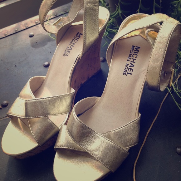 Michael Kors Gold Wedges - Picture 1 of 4